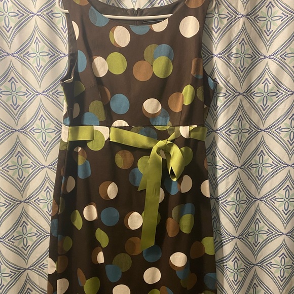 Jessica Howard Dresses & Skirts - Jessica Howard Brown Polka Dot Midi Dress with Green Sash